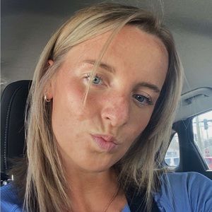 Meet your Posher, Kenzie